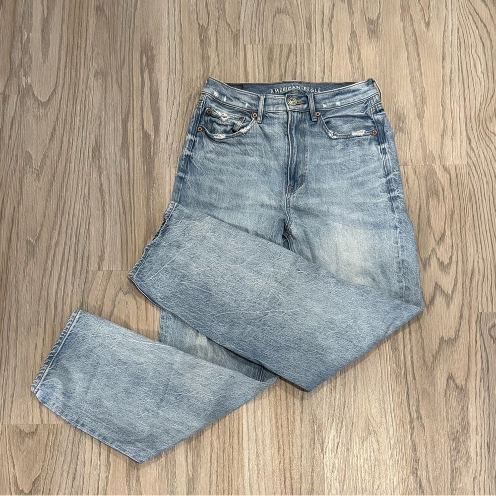 American Eagle “ The Baggy” Jean Women’s light Blue Jeans 6 regular